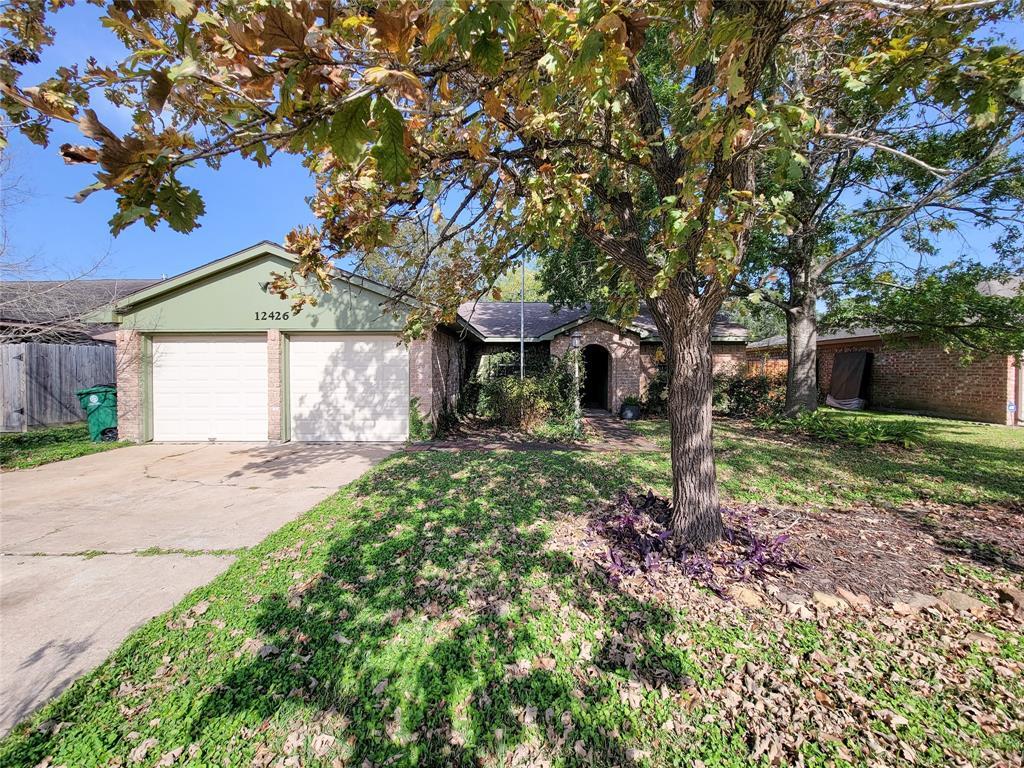 Foto principal - 12426 Plumbrook Dr