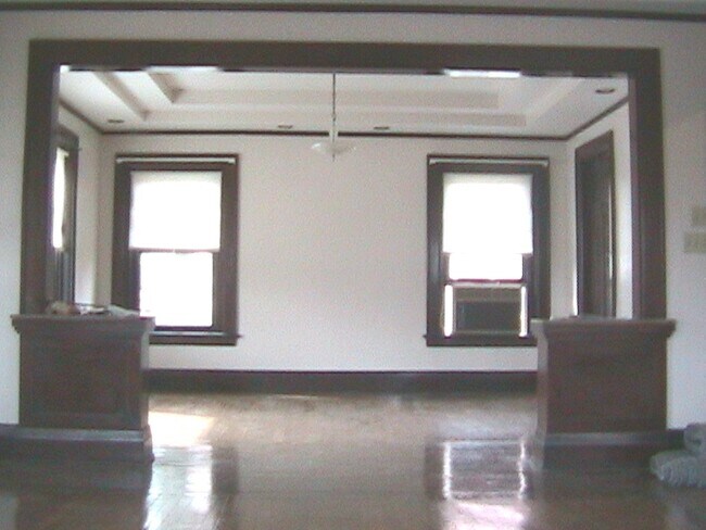 Building Photo - 120 Sterrett Ave