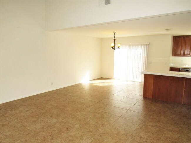 Foto del edificio - 246 S. Redwood Avenue