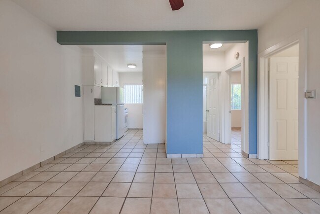 Foto del edificio - 2431 S Ridgeley Dr