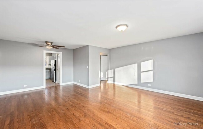 Building Photo - 7427 N Winchester Ave