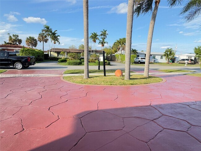 Foto del edificio - 10330 SW 35th Terrace