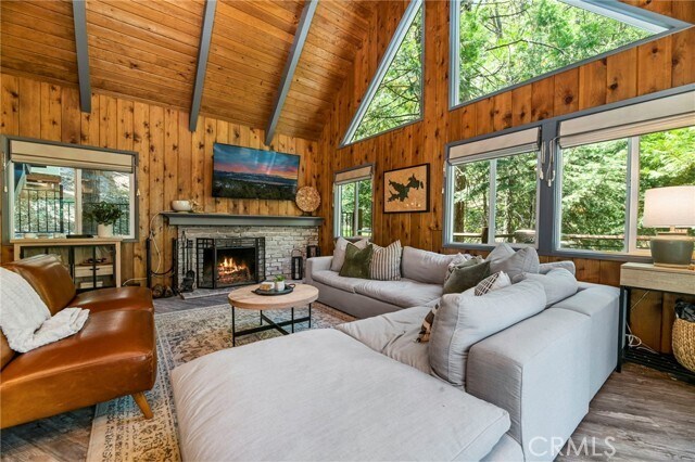 Foto del edificio - 272 Arrow Wood Dr