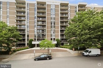 Building Photo - 1016 S Wayne St