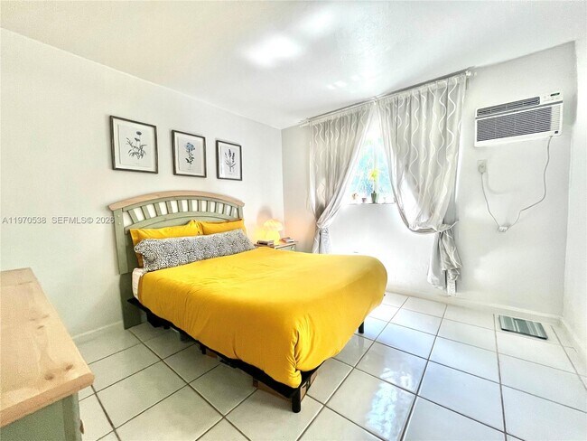 Foto del edificio - 6310 SW 79th St