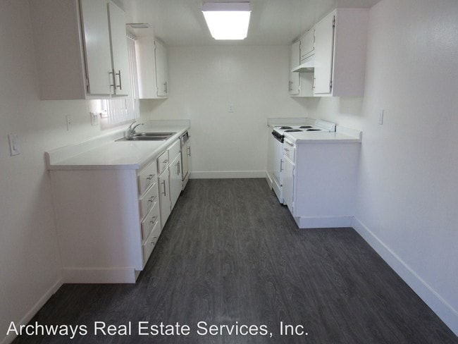 Building Photo - 346 S Steckel Dr