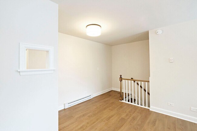 Foto del edificio - Renovated UVA Apartment in a Prime Location Near School of Data Science