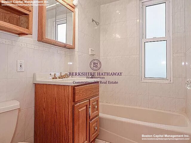 Foto del edificio - 24 Burnside Ave