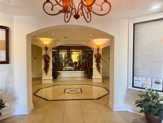 Foto del edificio - 5550 E Michigan St