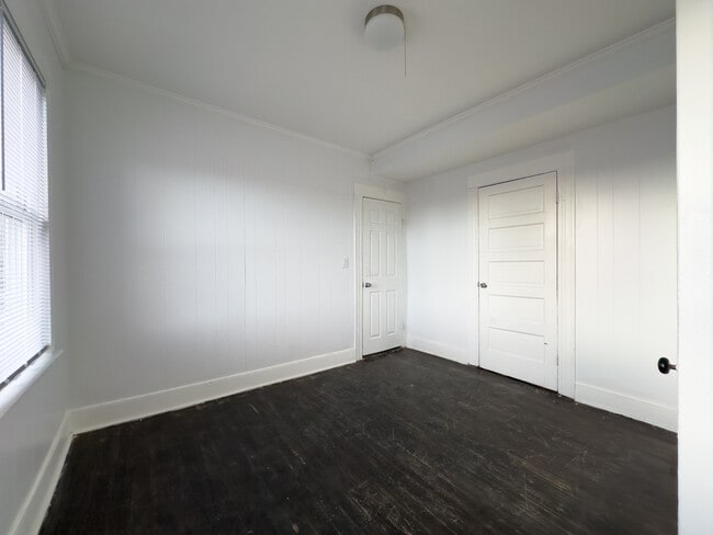 Bedroom 2 - 367 Bishop Ave