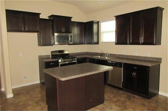 Building Photo - 9451 Elliot's Ct