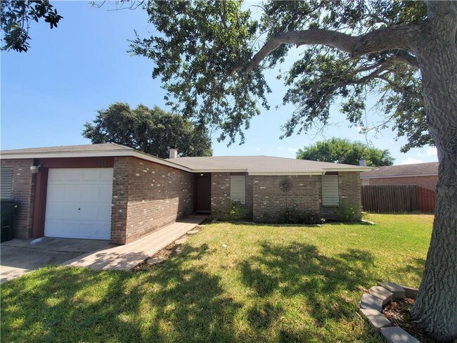 Building Photo - 9550 Waxwing St