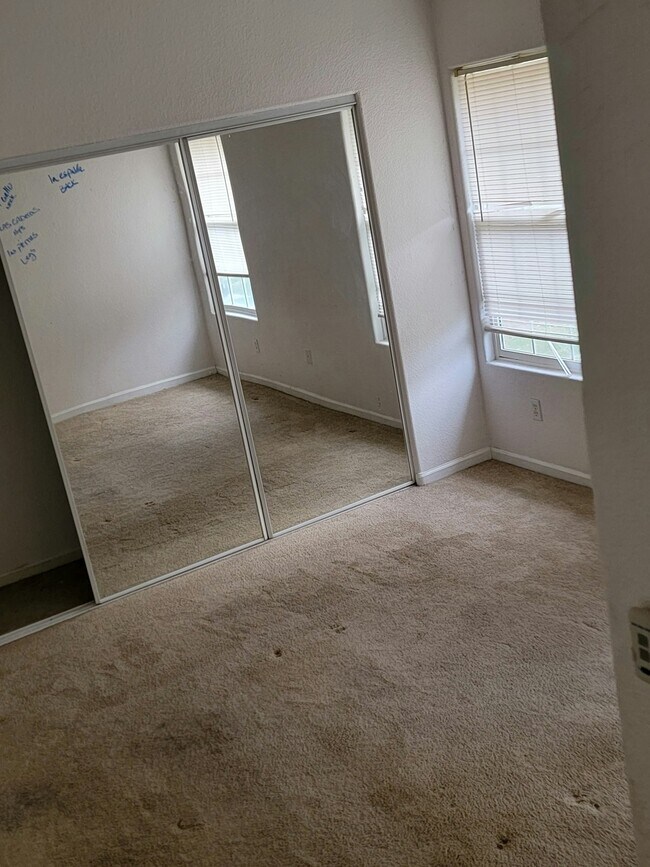 Foto del edificio - 5122 W 11th St