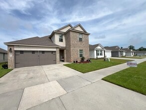 Building Photo - 16119 Loussier Dr