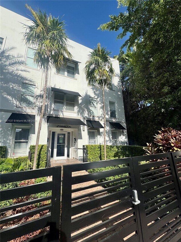 Foto principal - 1521 Lenox Ave.