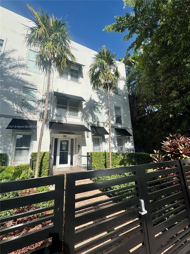 Building Photo - 1521 Lenox Ave.