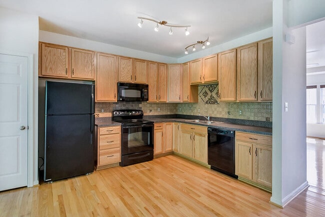 Building Photo - 41 Pine Needle Way