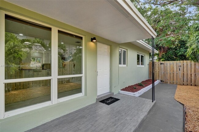 Foto del edificio - 3033 NE 20th Terrace