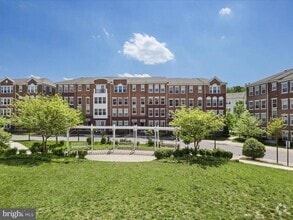 Building Photo - 3037 Rittenhouse Cir