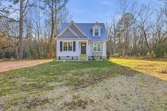 Building Photo - 12617 James River Dr