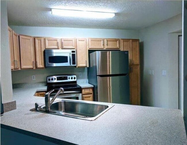 Foto del edificio - 3995 W McNab Rd