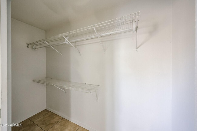 Building Photo - 1614 E Roma Ave