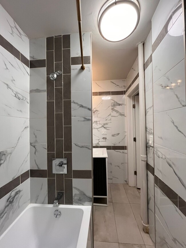 Building Photo - 5114 Palisade Ave