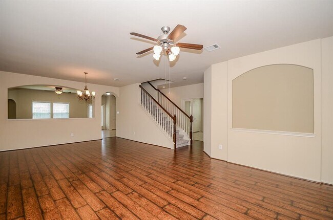 Foto del edificio - 7918 Chatham Springs Ln