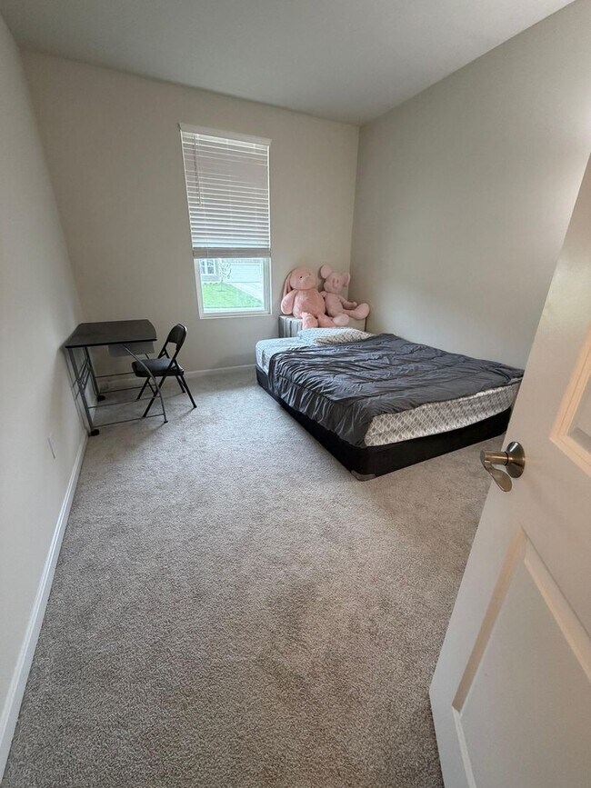 Building Photo - Beautiful, new cul-de-sac home!