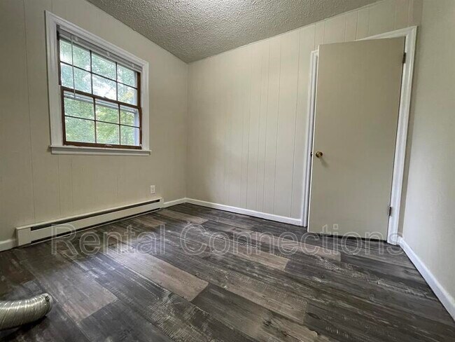 Foto del edificio - 109 Parkview Ln