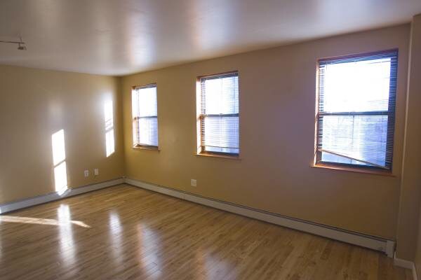 Building Photo - 456 Carlton Ave