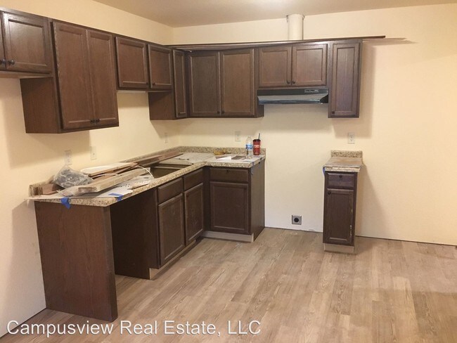 Foto del edificio - 580 Birchcrest Dr