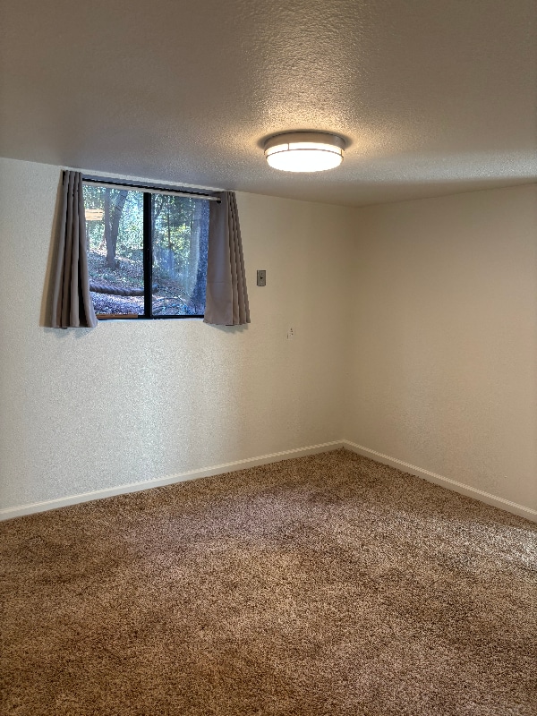 Building Photo - 10142 La Porte Rd