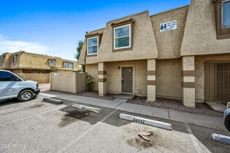 Building Photo - 4435 E Pueblo Ave