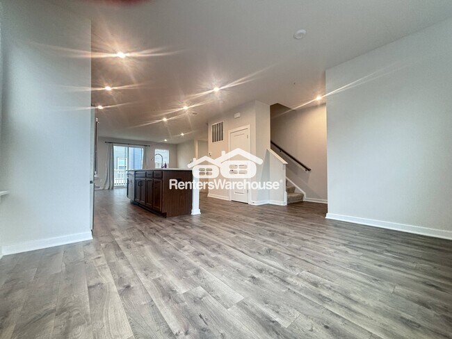 Foto del edificio - 2500 Emerald Branch Dr