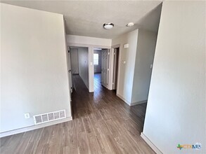 Building Photo - 5001 Greenlee Dr