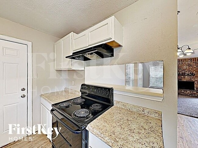 Building Photo - 23059 Banquo Dr