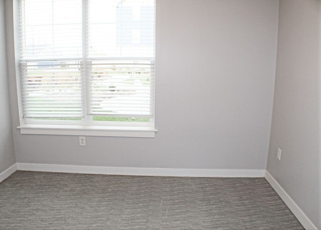 3rd Bedroom - Owl Creek