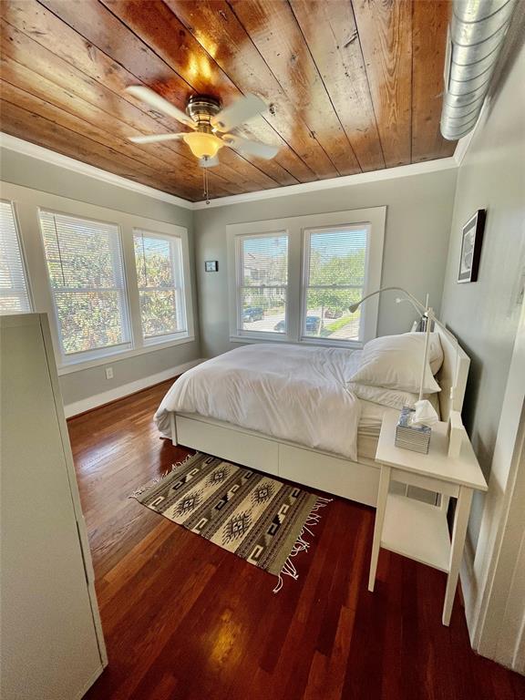 2021 Kane St Unit 2, Houston, TX 77007 Apartment for Rent in Houston