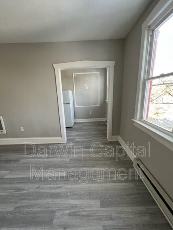 Foto del edificio - 5 E Bettlewood Ave