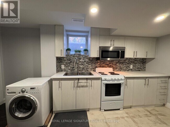 Photo du bâtiment - 731 Bennett Blvd