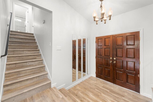 Building Photo - 2561 Darroch Ct