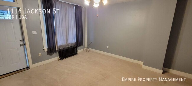 Foto del edificio - 3 Bedroom / 1 Bathroom House in Easton!