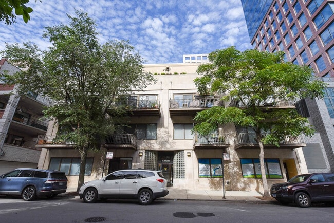 Building Photo - 14 N Sangamon St