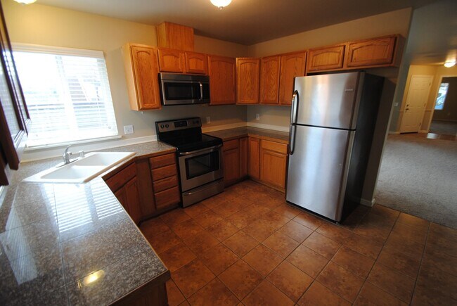 Building Photo - 16581 150th St SE