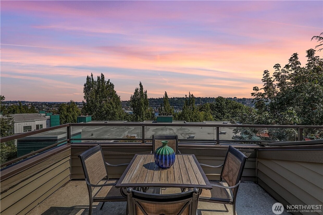 Primary Photo - Beautiful Views, 5 Piece Bath, Private Pat...
