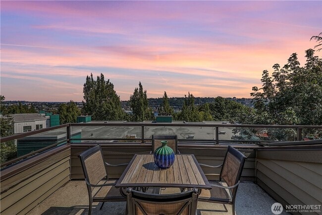 Beautiful Views, 5 Piece Bath, Private Pat... - Beautiful Views, 5 Piece Bath, Private Pat... House
