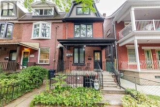 Building Photo - 204 Roxton Rd