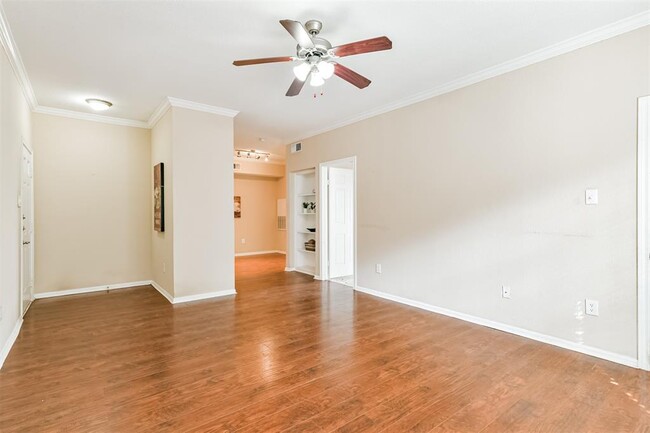 Foto del edificio - 2255 Braeswood Park Dr