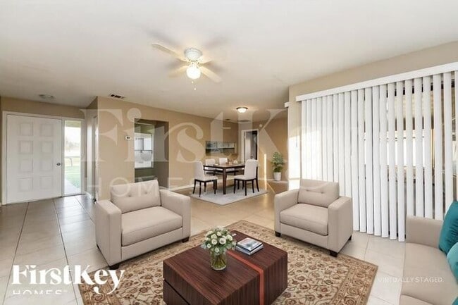 Building Photo - 610 Fresno Ct